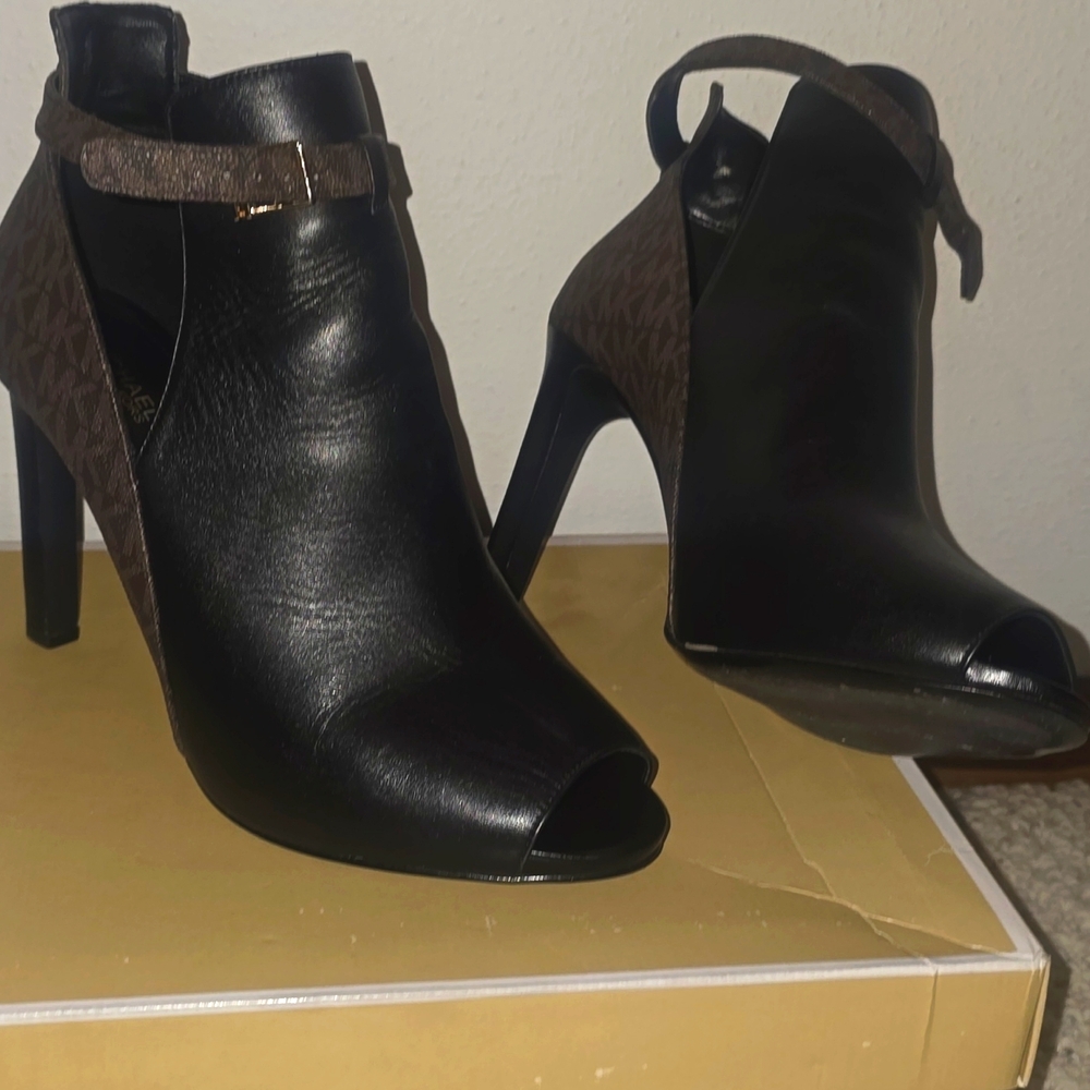 Michael Kors Cut-Out Stiletto Booties - Picture 7 of 8